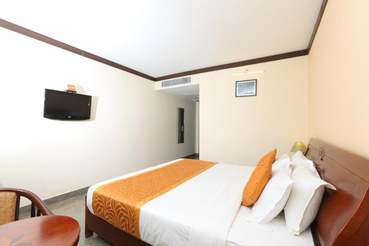 Oyo 15925 Tommaso Hotels And Resorts Sriperumbudur Ngoại thất bức ảnh